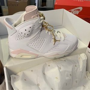 Gold hoop pink Jordan 6 Retros